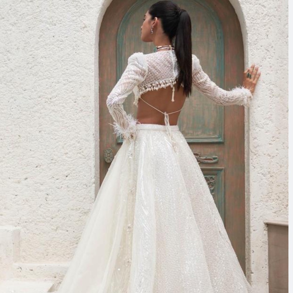 White Taj Lehenga Mahima Mahajan - Picture 3 of 10